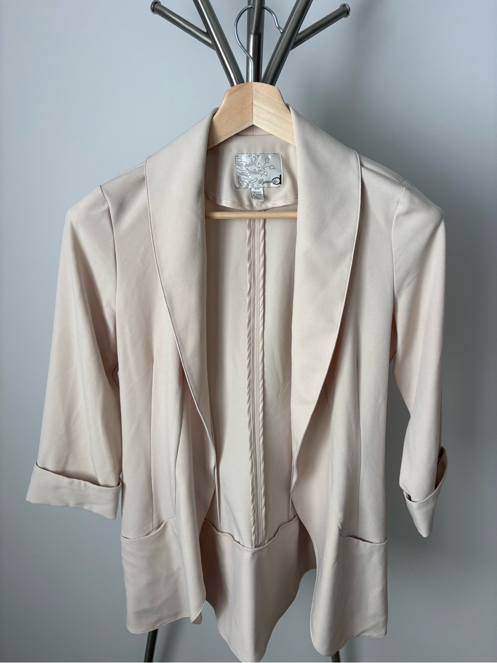 Dynamite Soft Cream Open-Front Blazer